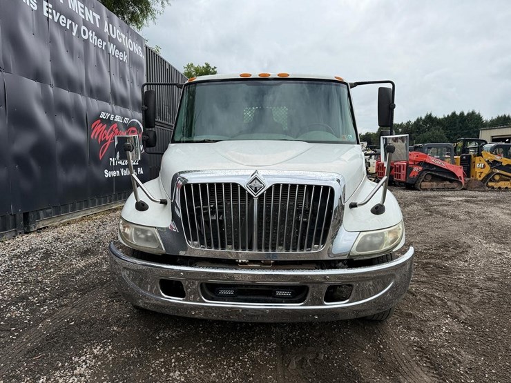 2007-international-durastar-4300-image-7