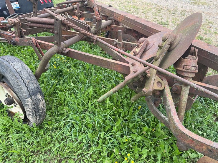 (6)-bottom-ih-plow-image-19