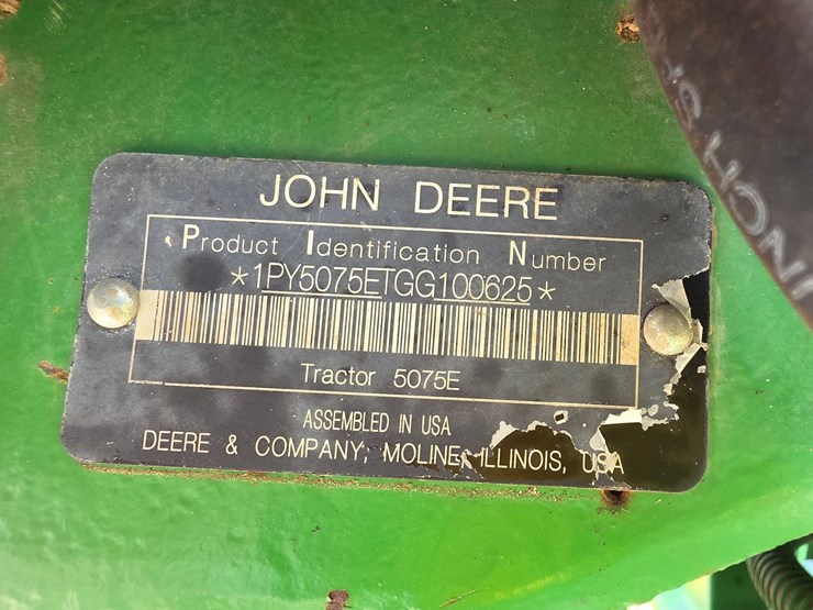 2016-john-deere-5075e-image-9