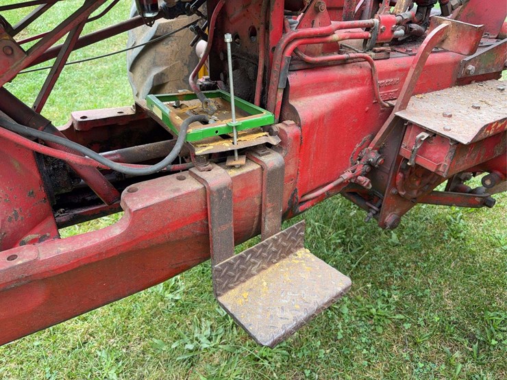 massey-ferguson-33-image-45