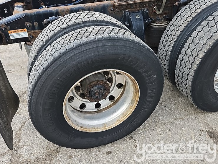 2019-freightliner-cascadia-125-image-15