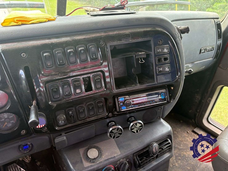 2006-mack-cxn613-t/a-truck-tractor-image-69