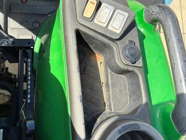 john-deere-3025e-image-7