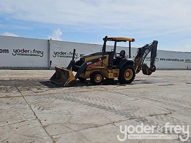 2018-deere-310l-image-2