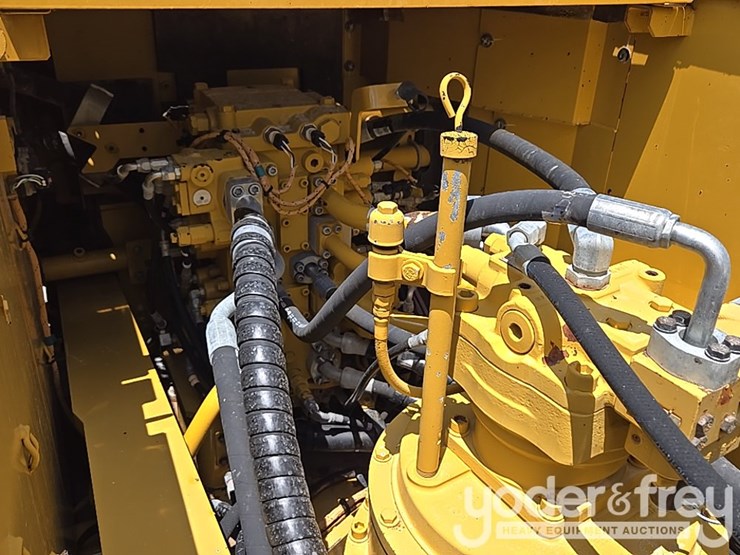 2017-caterpillar-336fl-image-45
