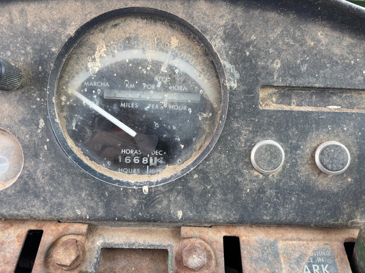john-deere-4520-image-4