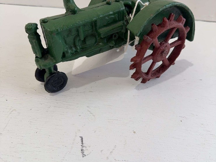 cast-iron-toy-tractor-1/16-scale-image-4