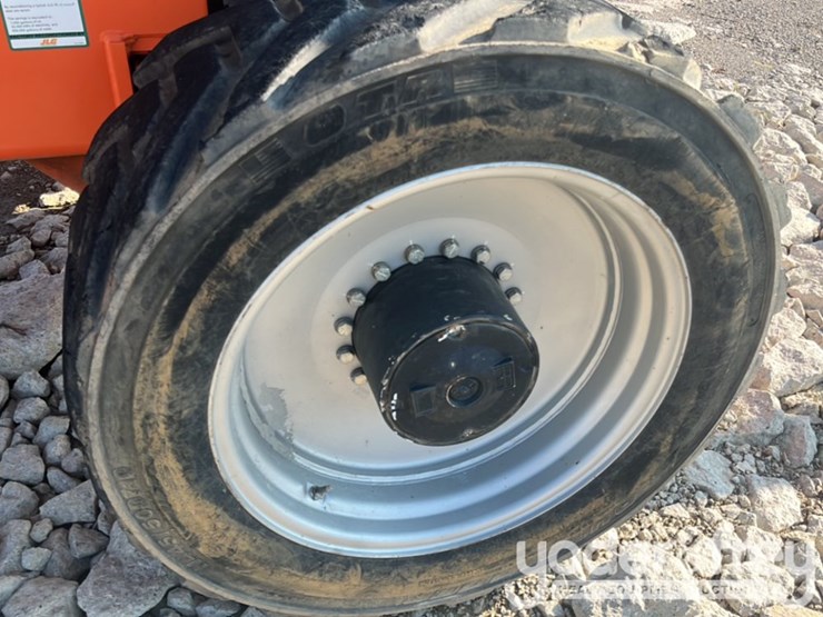 2013-jlg-1250ajp-image-20