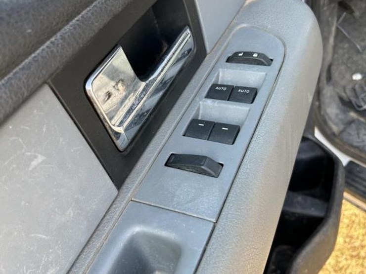 2014-ford-f150-image-8