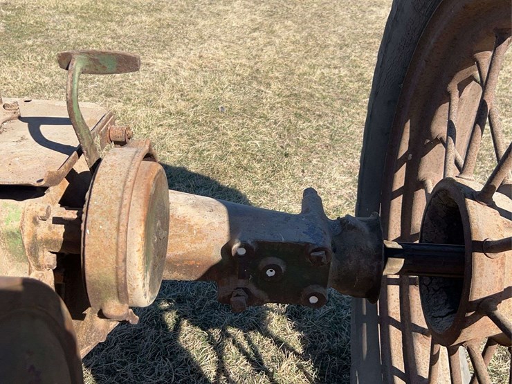 john-deere-model-b-image-40
