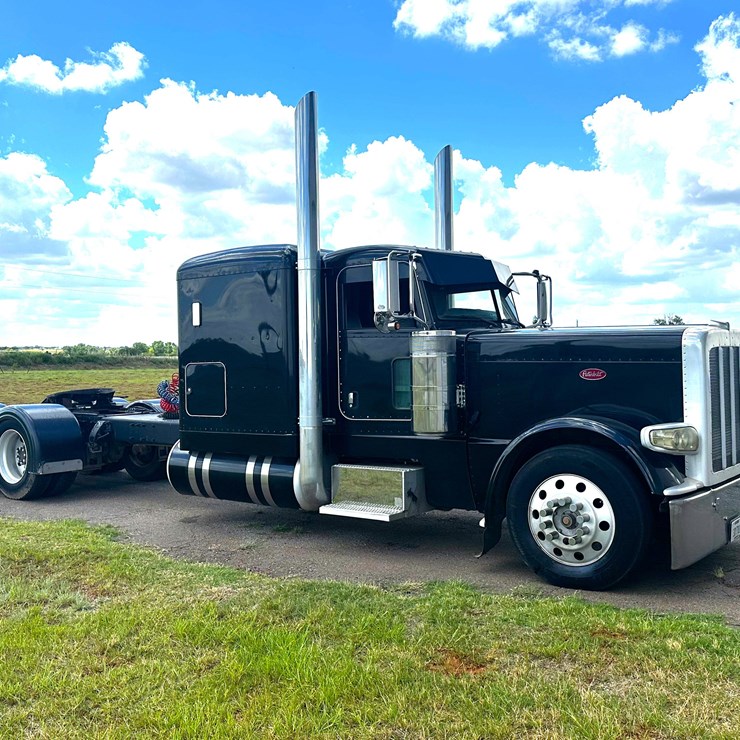2009 PETERBILT 389