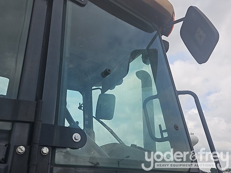 2014-deere-410k-image-16
