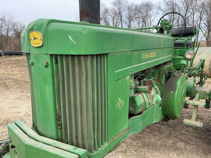 john-deere-70-image-13