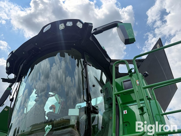 2025-john-deere-s7-800-image-13