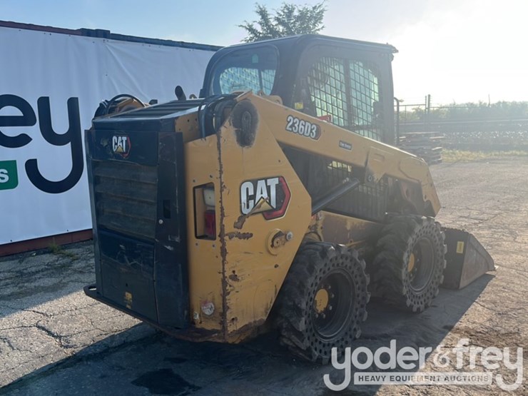 2021-caterpillar-236d3-image-6