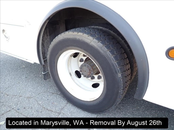2012-freightliner-mt55-image-25