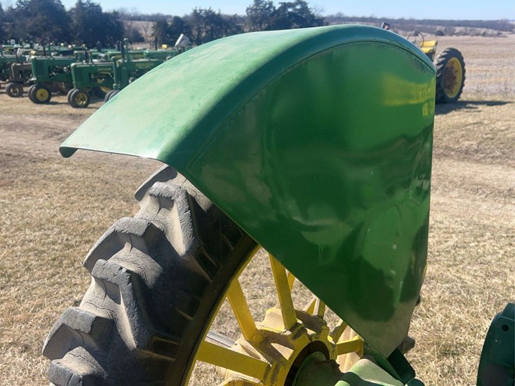 john-deere-model-b-image-52