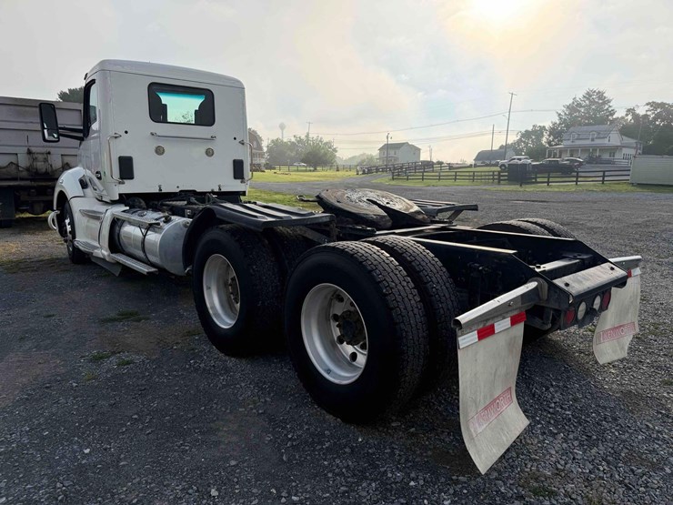 2020-kenworth-t680-image-9