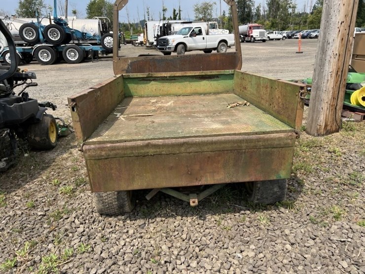 2020-john-deere-gator-image-4