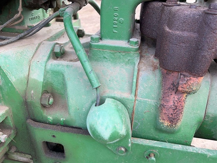 john-deere-70-image-28