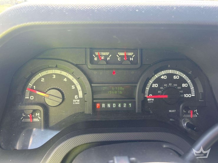 2017-ford-e350-image-11