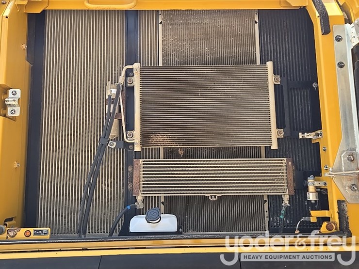 2017-caterpillar-336fl-image-35