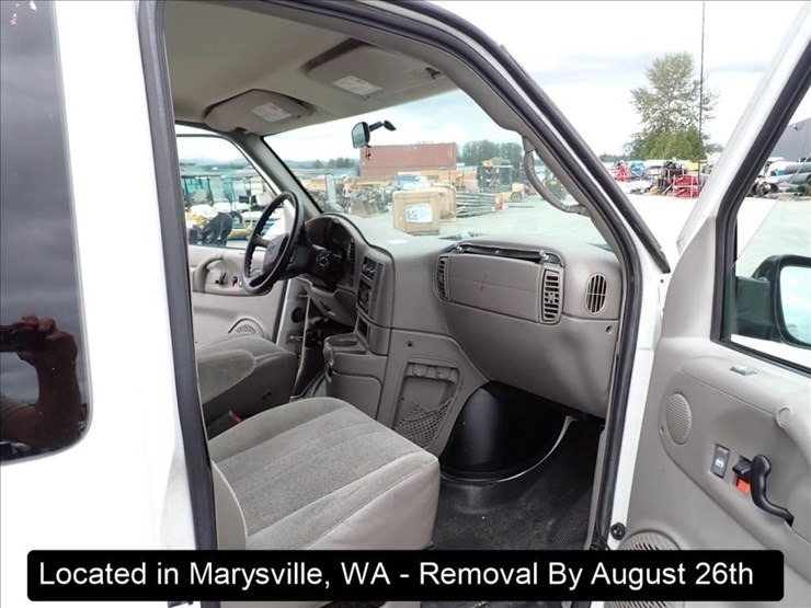2004-chevrolet-astro-image-22