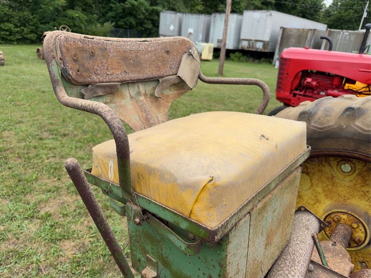 john-deere-60-image-24