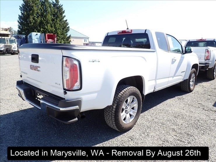 2017-gmc-canyon-image-11