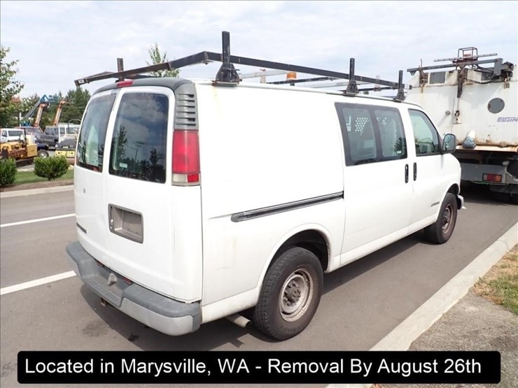 2001-chevrolet-express-3500-image-10