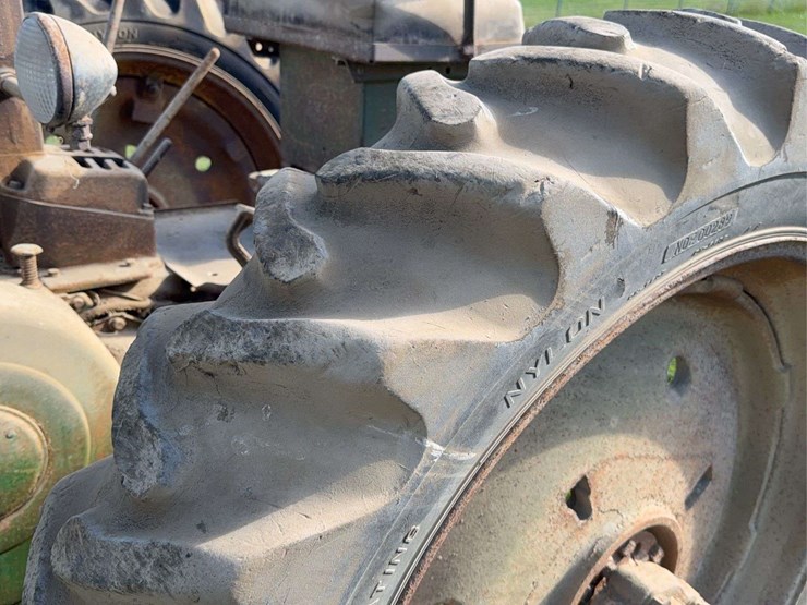 john-deere-model-b-image-39