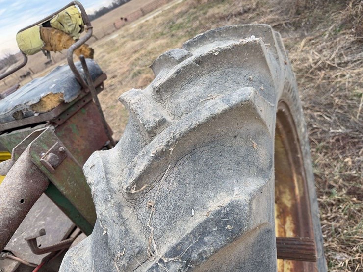 john-deere-a-image-13
