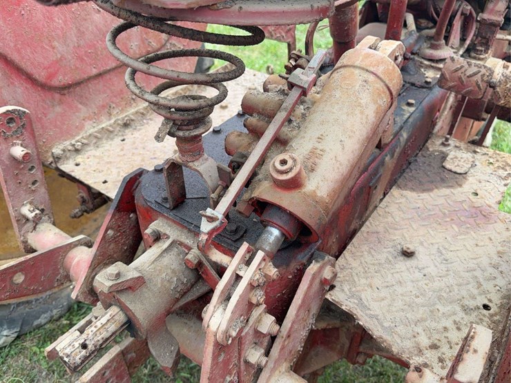 massey-ferguson-30-image-33