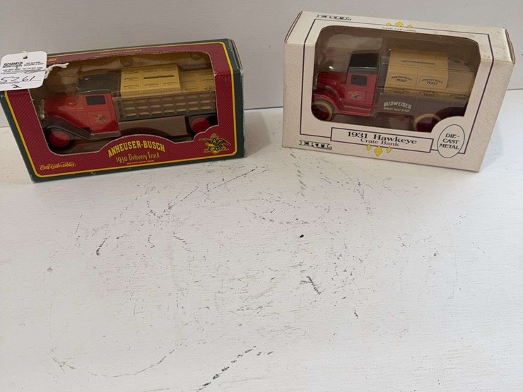ertl-1931-hawkeye-crate-bank,-anheuser-busch-1930-delivery-truck,-die-cast-meta-image-1