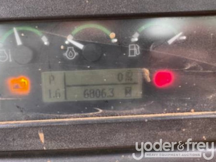 2016-deere-550k-image-5