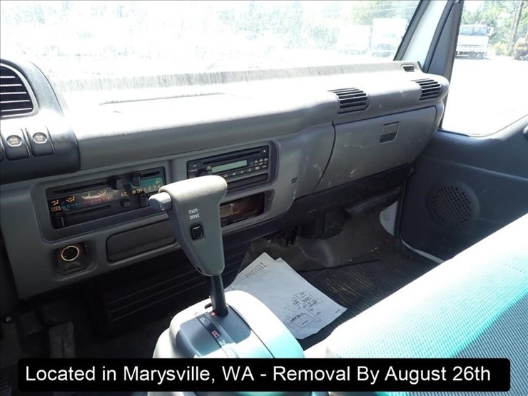 2005-chevrolet-w5500-image-3