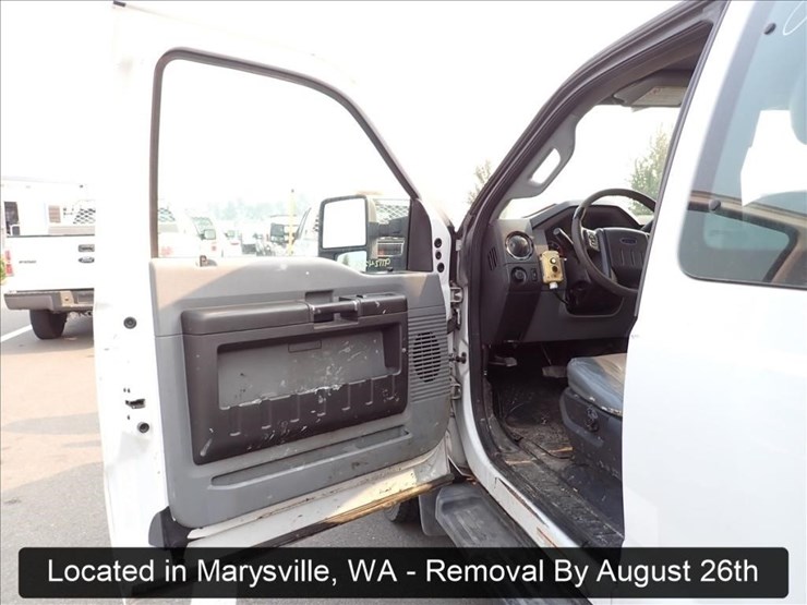 2014-ford-f550-image-25