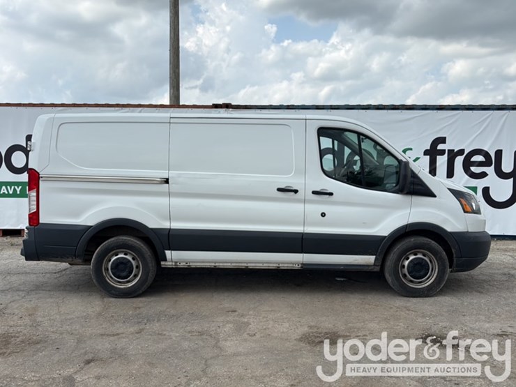 2015-ford-transit-image-6