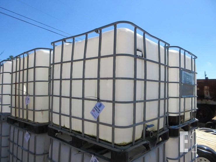 plastic-fluid-tote-image-1