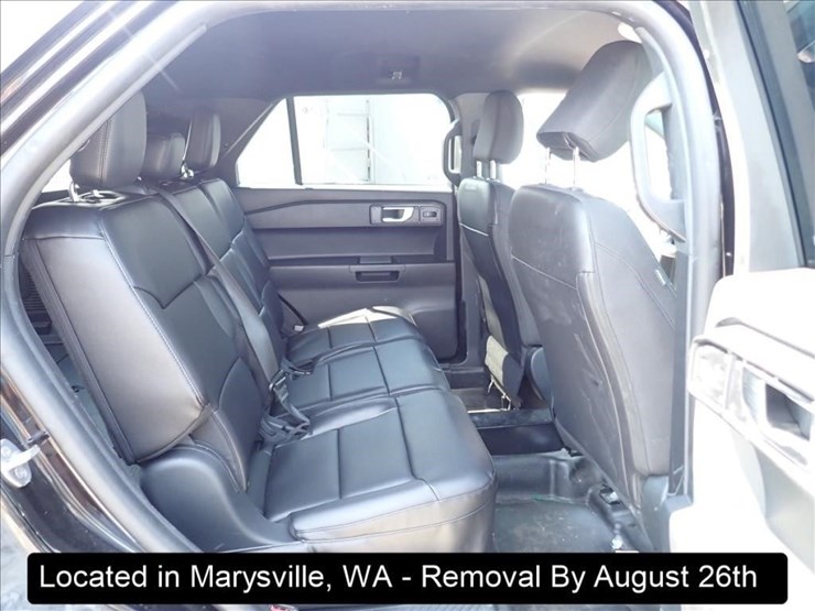 2021-ford-explorer-image-24