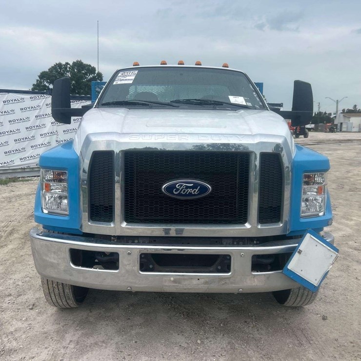 2019 FORD F750