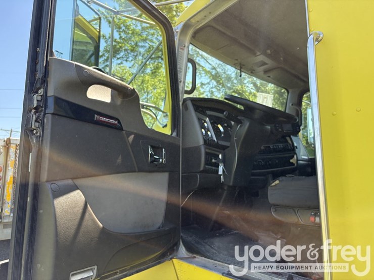 2012-kenworth-t400-image-58