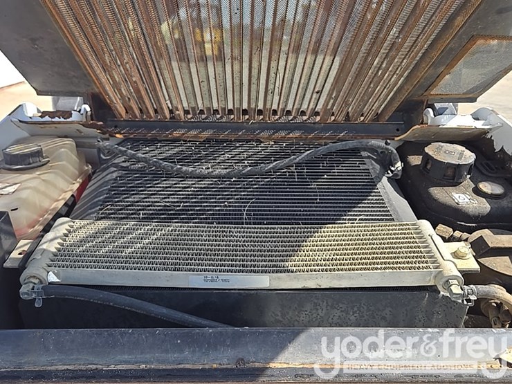 2019-bobcat-s450-image-23