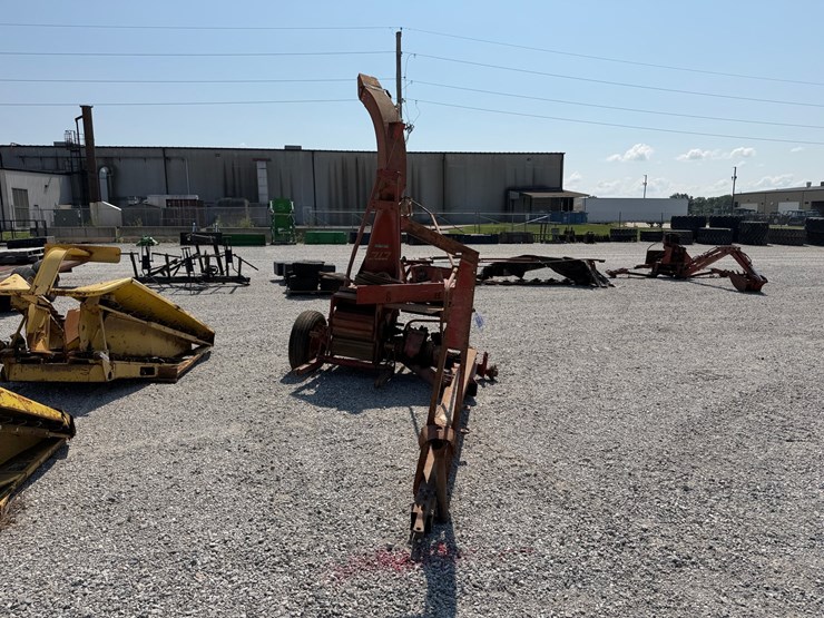 new-holland-717-image-2