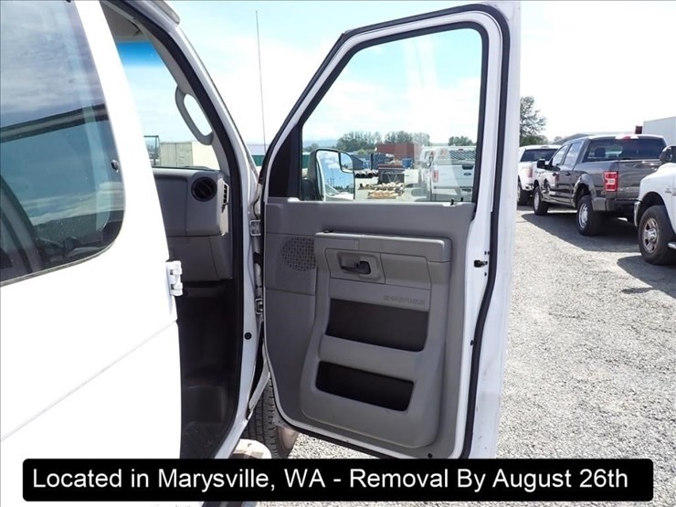 2011-ford-e250-image-2