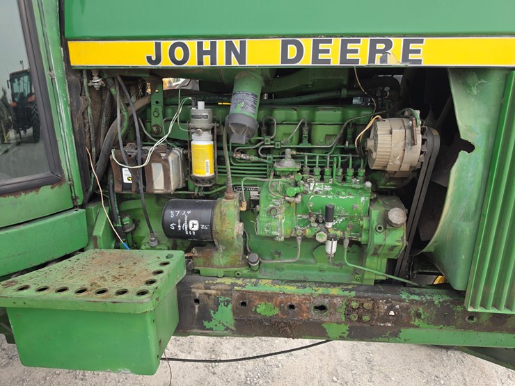 1981-john-deere-4440-image-4