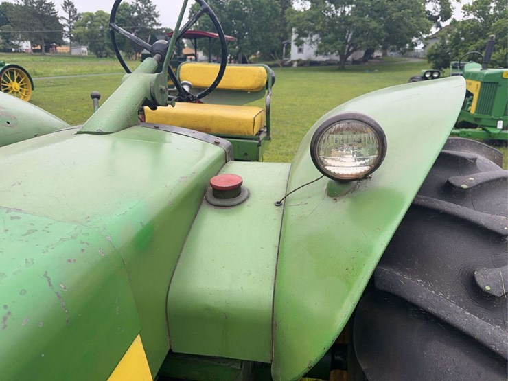 1959-john-deere-830-image-39