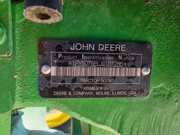 2018-john-deere-5075e-image-17