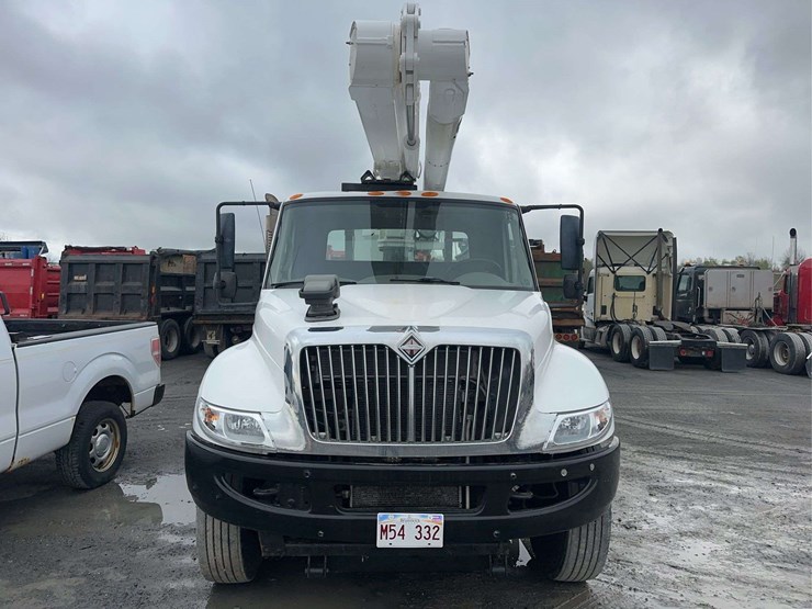 2009-international-durastar-4300-image-2