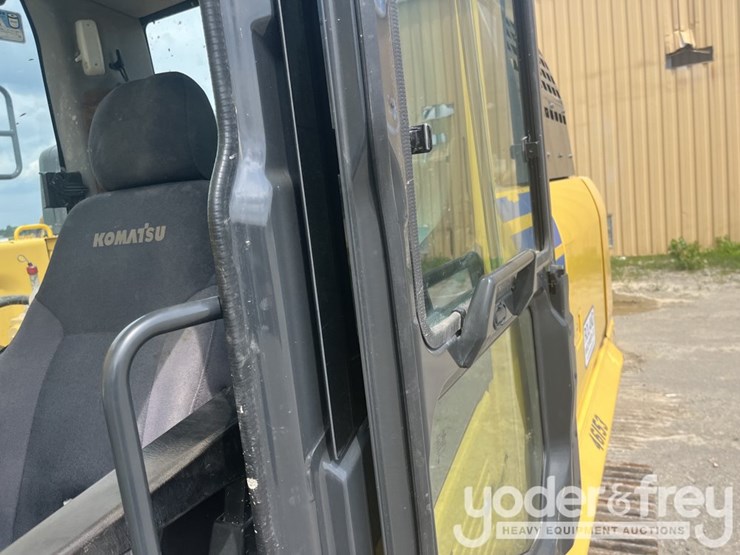 2019-komatsu-pc490-lc-11-image-33